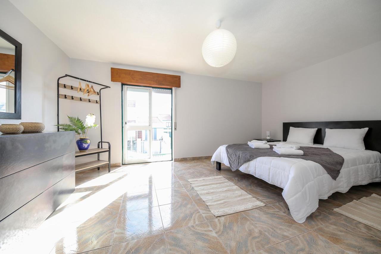 Moradia Marques Villa Назаре Екстериор снимка